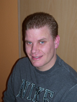Oliver Tralau Oliver Tralau ist 2002 der Inhaber Ihrer Fahrschule in Flensburg